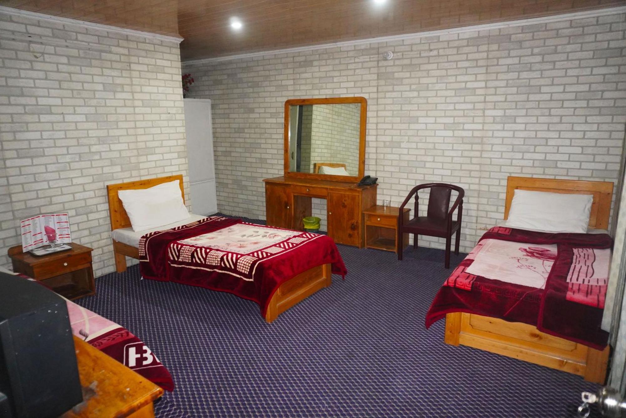 Hotel Dewanekhas Skardu Exterior foto